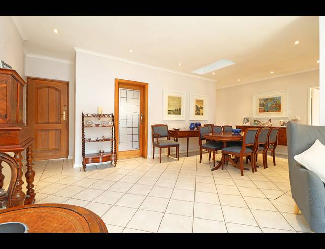 3 BEDROOM APARTMENT FOR SALE IN WAVERLEY